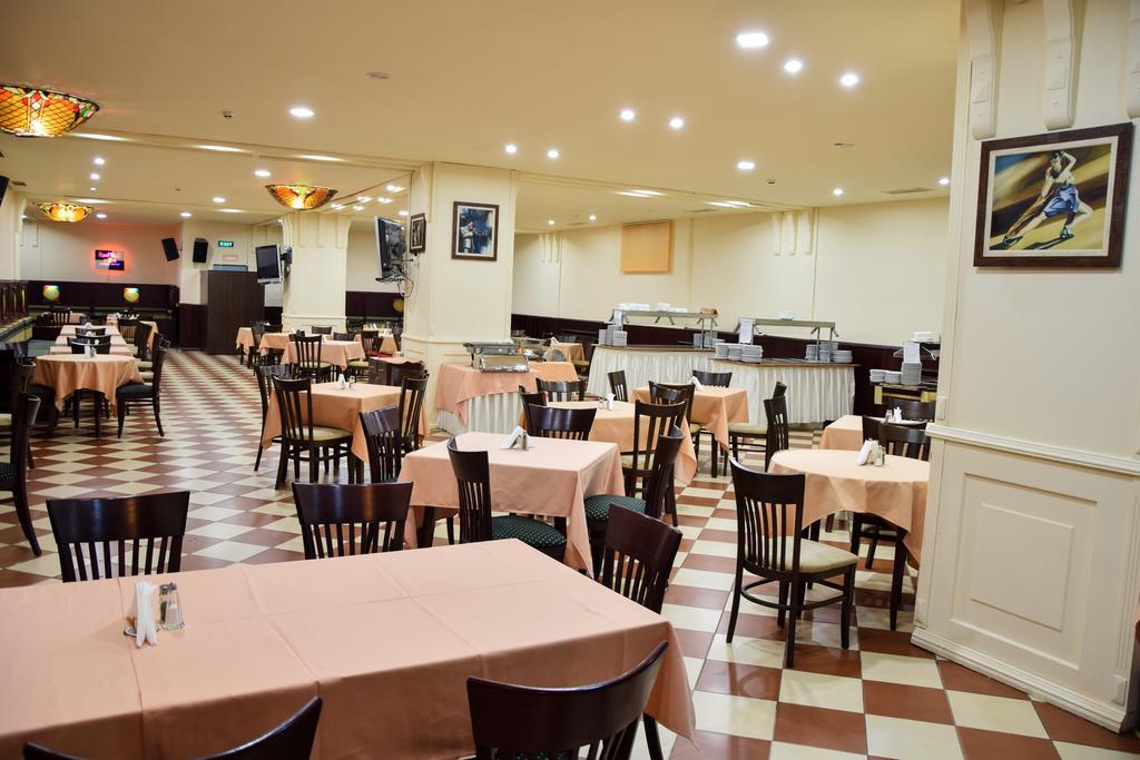 弗洛拉黛西公寓酒店 波罗维茨 外观 照片