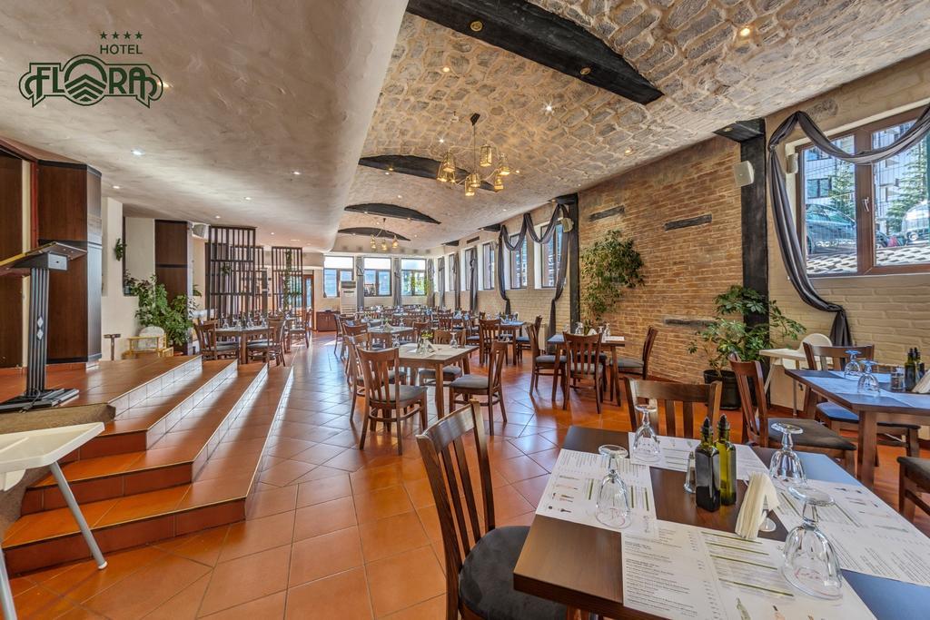 弗洛拉黛西公寓酒店 波罗维茨 外观 照片