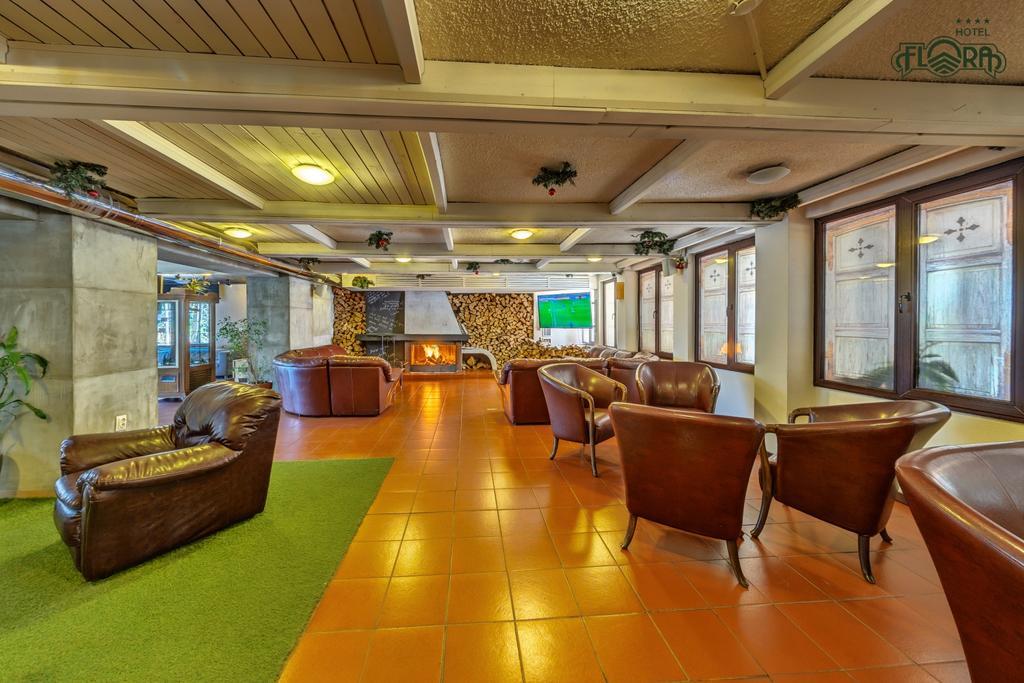 弗洛拉黛西公寓酒店 波罗维茨 外观 照片