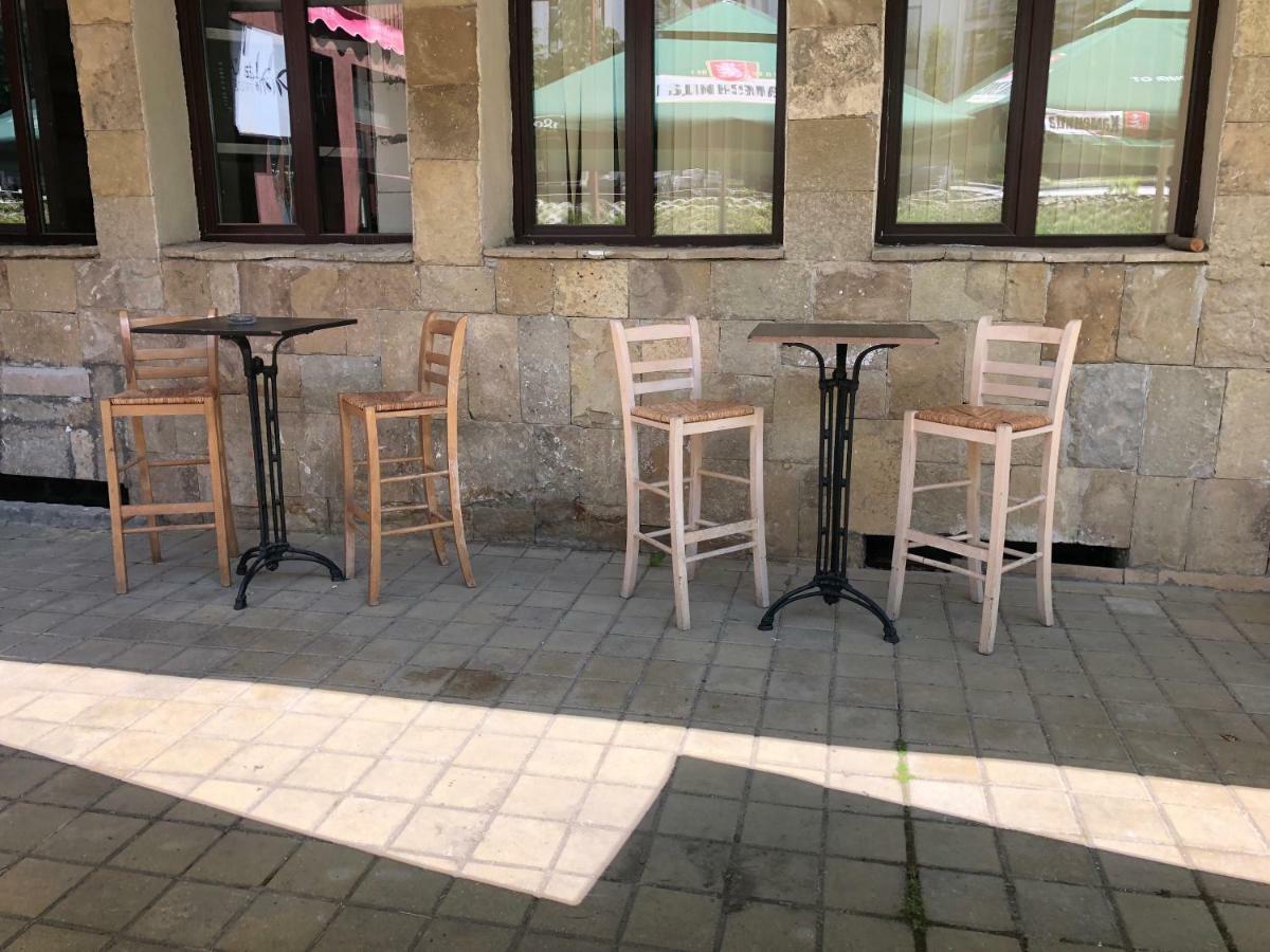 弗洛拉黛西公寓酒店 波罗维茨 外观 照片